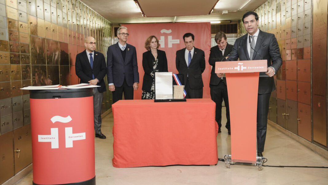 Con este acto, la República Dominicana fortalece su presencia en uno de los espacios más emblemáticos de la lengua española.