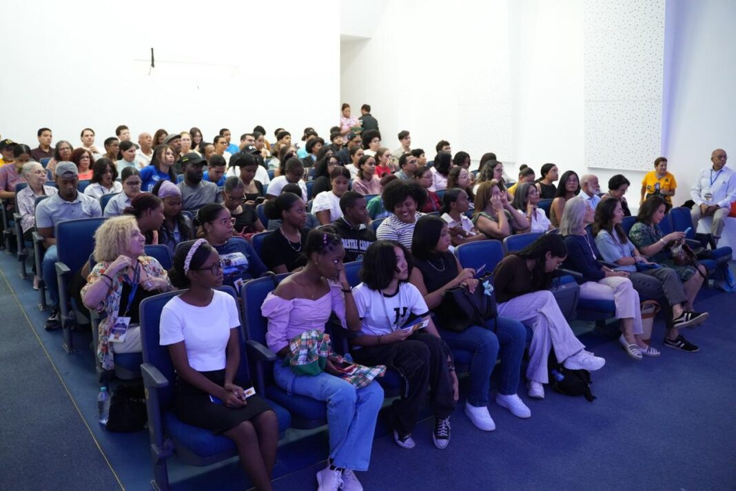 En el marco de la (FILSD 2025), el programa Multiplicando Letras logró una destacada participación