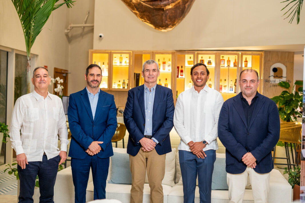 Alfonso Ferreiro, David Paños, Gabriel Roca, Juan Sánchez y Domenico Cacace