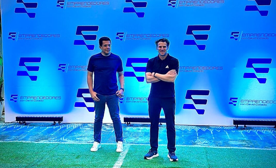 David Collado y Diego Forlán durante el encuentro con la prensa la mañana de este lunes en la capital dominicana