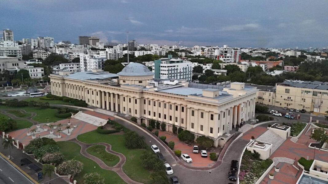 Ministerio de Cultura anuncia reanudación del FITE RD 2025 este lunes y establece que las boletas de las obras internacionales “El Brote” y “El protocolo del quebranto”, conservan su validez para los días 29 y 30 de octubre.