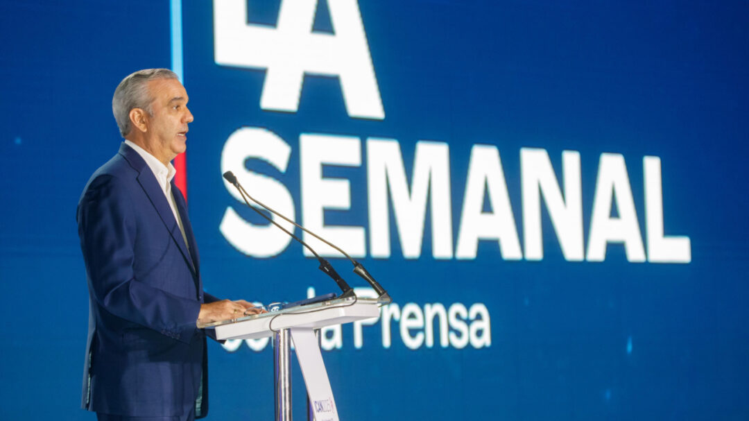 Este lunes el presidente Abinader celebró LA Semanal con la Prensa en Punta Cana para participar en el ICAM 2025.