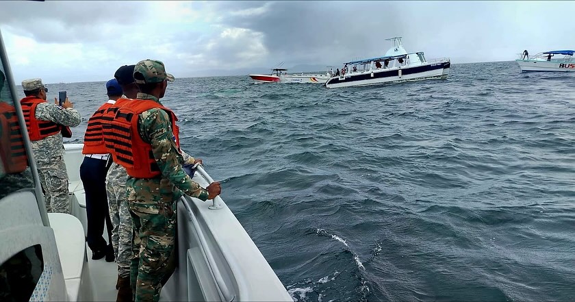 El número total de rescatados de la embarcación hundida el domingo en Samaná, incluyendo dos tripulantes dominicanos, ascendió a 55 personas, según detallaron informes del incidente.