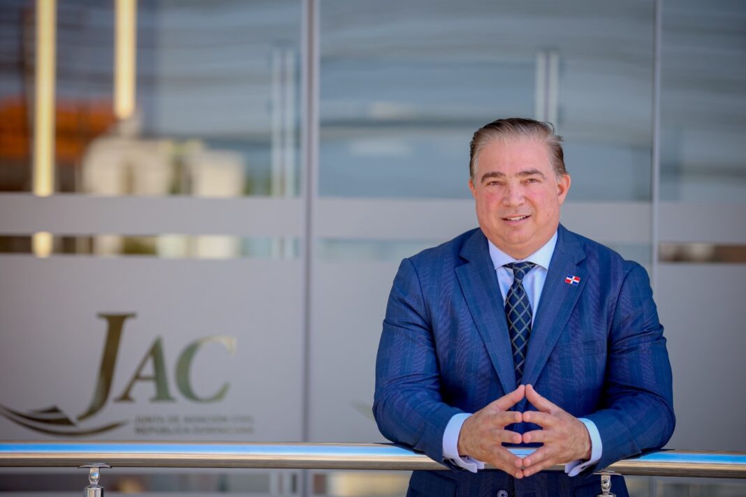 Héctor Porcella, presidente de la Junta de Aviación Civil.