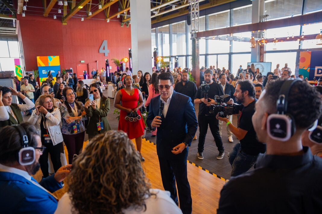 La iniciativa presentada por David Collado ante turoperadores y agentes de viajes de nueve países de Latinoamérica promociona, más que un país, una experiencia, la esencia, la cultura, la gastronomía y las raíces de República Dominicana.