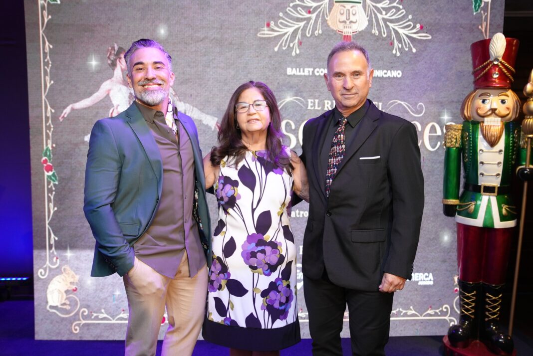 Pablo Pérez, Sarah Esteva y Carlos Veitía durante