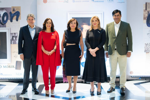 Práxedes Castillo, Maribel Bellapart, Maripili Bellapart, Elsa Turull de Alma y Antonio Alma Iglesias