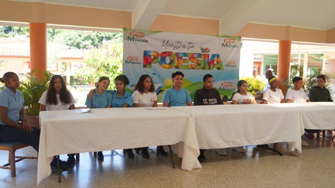 Además de convocar a poetas nacionales y de la diáspora, el Festival de Poesía en la Montaña convocó en Jarabacoa a jóvenes amantes de la literatura “demostrado que la poesía vive en el corazón de nuestra gente y en la majestuosidad de nuestras montañas”.