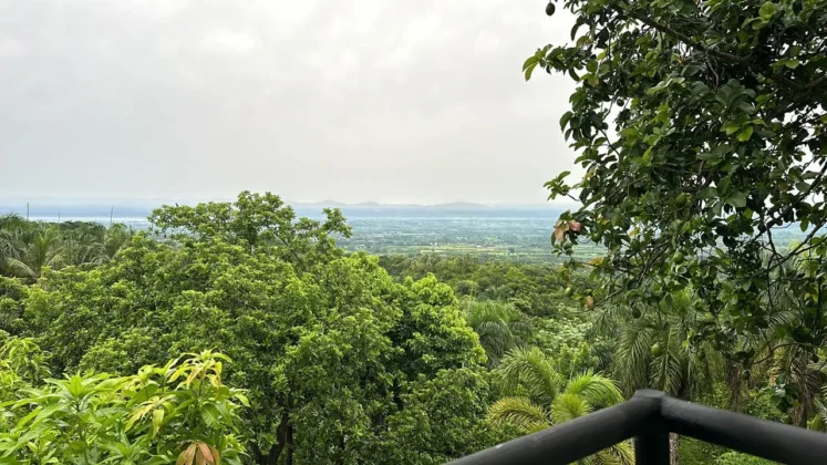 Vista al Valle desde el restaurant de Santo Cerro Natural Park