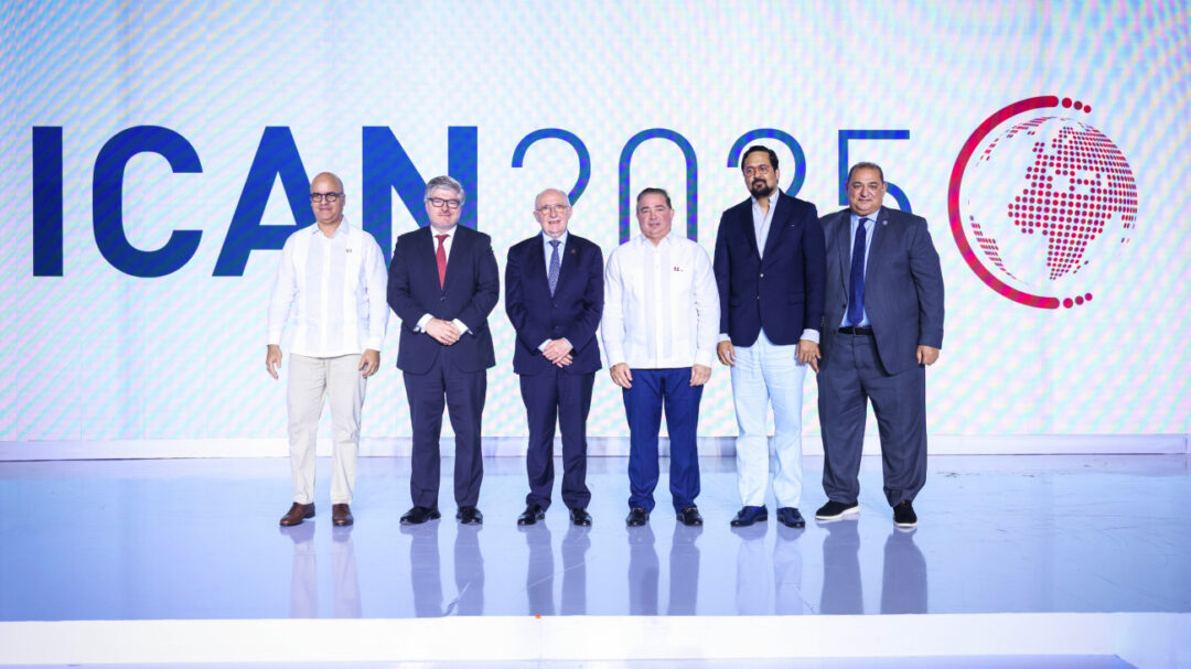 La delegación dominicana también firmó un MOU con el Estado de Catar, con el objetivo de autorizar que líneas aéreas de esa nación puedan operar en la República Dominicana mediante acuerdos de código compartido y el uso de aeronaves arrendadas.