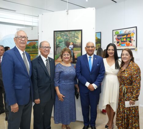 Arturo Mart&iacute;nez Moya, Jose Alc&aacute;ntara Alm&aacute;nzar, Ver&oacute;nica Senci&oacute;n, Ervin Novas Bello, Narda Mariz&aacute;n, Norma Molina.