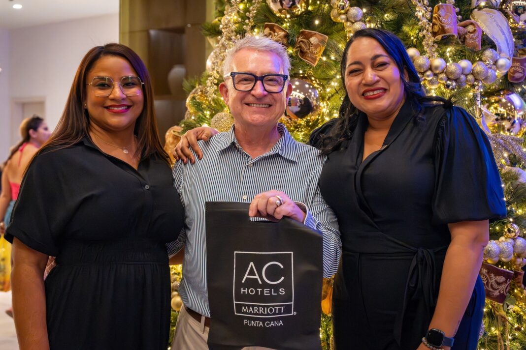 Alba Matos (Gerente de Ventas AC Hotel Punta Cana) - Mark Jordan (Director of Sales, Tropical Incentives) - Ingrid Cedano (Gerente General AC Hotel Punta Cana)