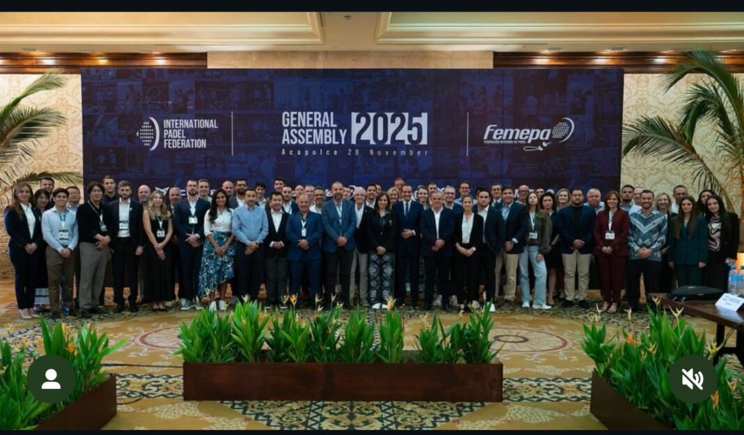Foto oficil de la Asamblea General de Pádel donde se destacó que la práctica del popular deporte cuenta con el respaldo internacional, gran paso que impulsará su profesionalismo y presencia a nivel mundial.