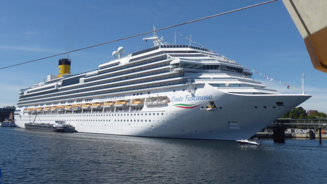 Crucero Costa Fascinosa en el puerto de Sansouci para iniciar su ruta por el Caribe desde Santo Domingo como Home Port.