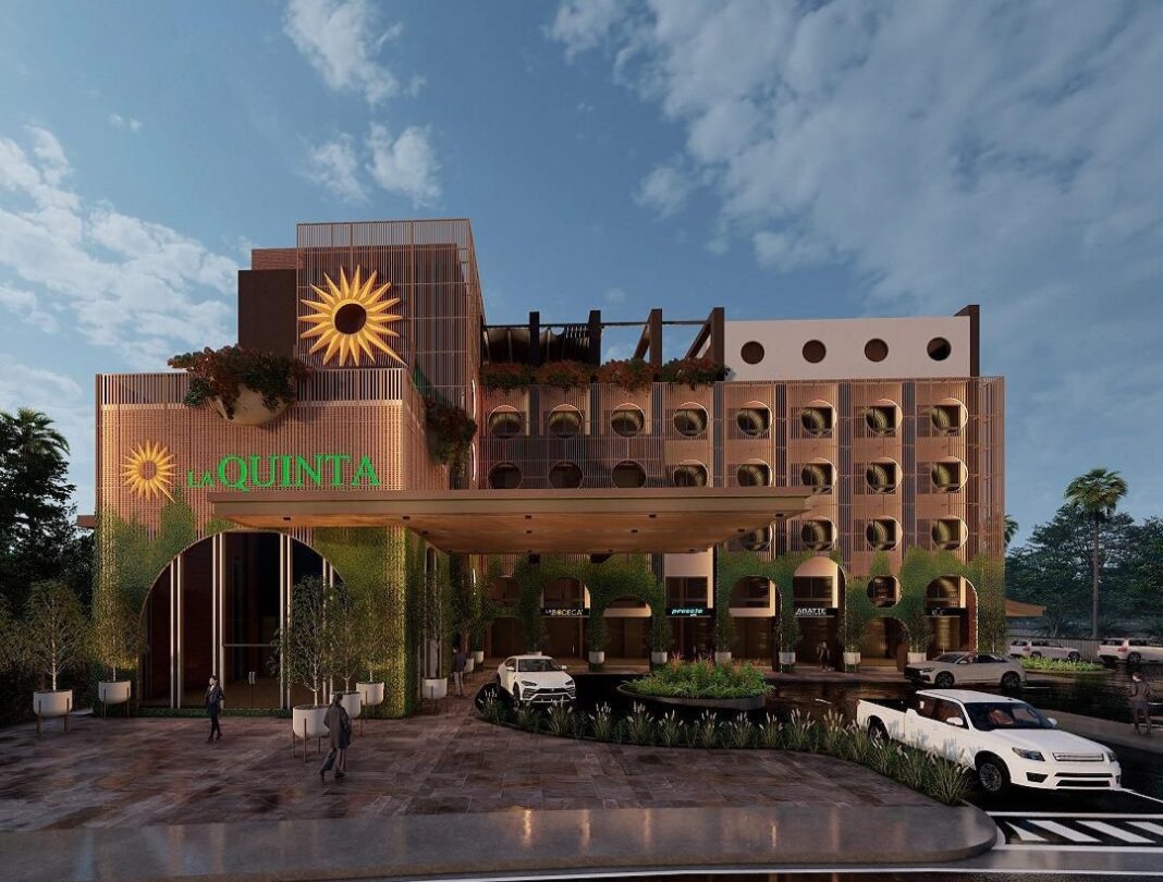 El empresario Edward De Valle II, CEO del Grupo Del Valle aseguró que el hotel marcará un antes y un después en la oferta hotelera de la provincia Duarte.