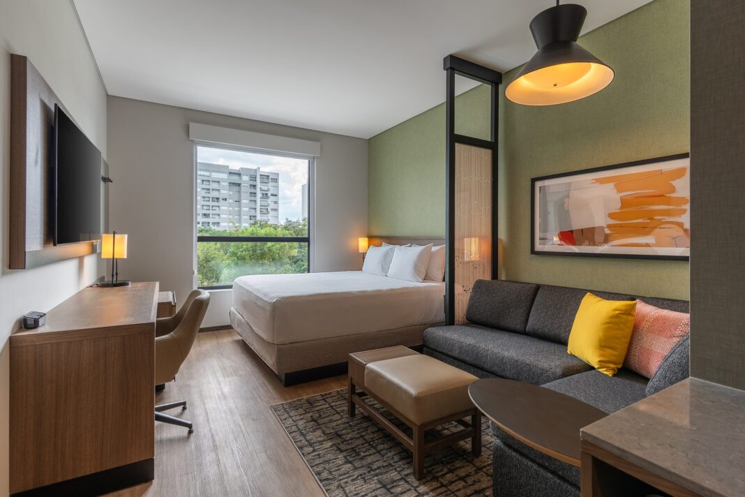 Hyatt Place Merida King Guestroom