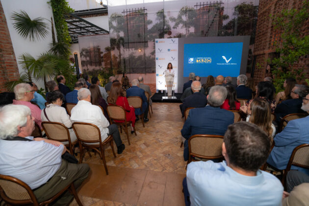La presentaci&oacute;n tuvo lugar en el Centro Cultural Ta&iacute;no Casa del Cord&oacute;n.