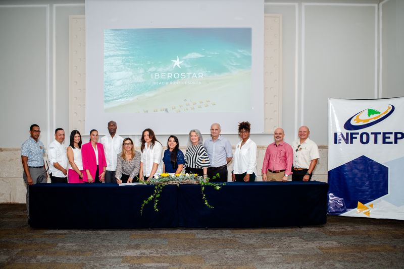 La alianza entre Iberostar e Infotep permitirá formar jóvenes en un entorno laboral real y fortalecer la disponibilidad de talento cualificado en el sector hotelero.
