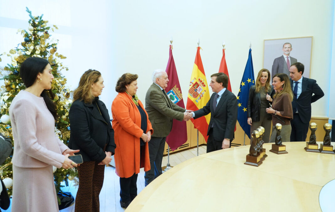 La reunión, presidida por la concejala delegada de Turismo, Almudena Maíllo, permitió revisar los resultados del ejercicio 2025, analizar los retos del sector y presentar los avances del proyecto estratégico que guiará la actividad del MCB durante 2026.