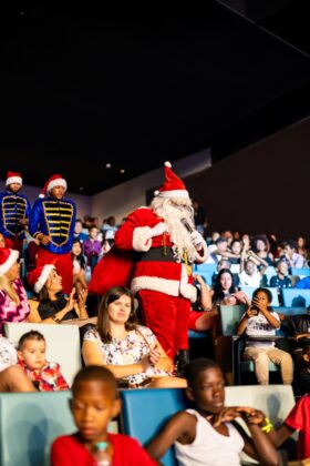 Con el paso de los a&ntilde;os, &ldquo;M&aacute;gica Navidad&rdquo; se ha consolidado como un referente de la temporada, llevando ilusi&oacute;n, alegr&iacute;a y esperanza a los ni&ntilde;os de las escuelas p&uacute;blicas y comunitarias del destino tur&iacute;stico de Punta Cana