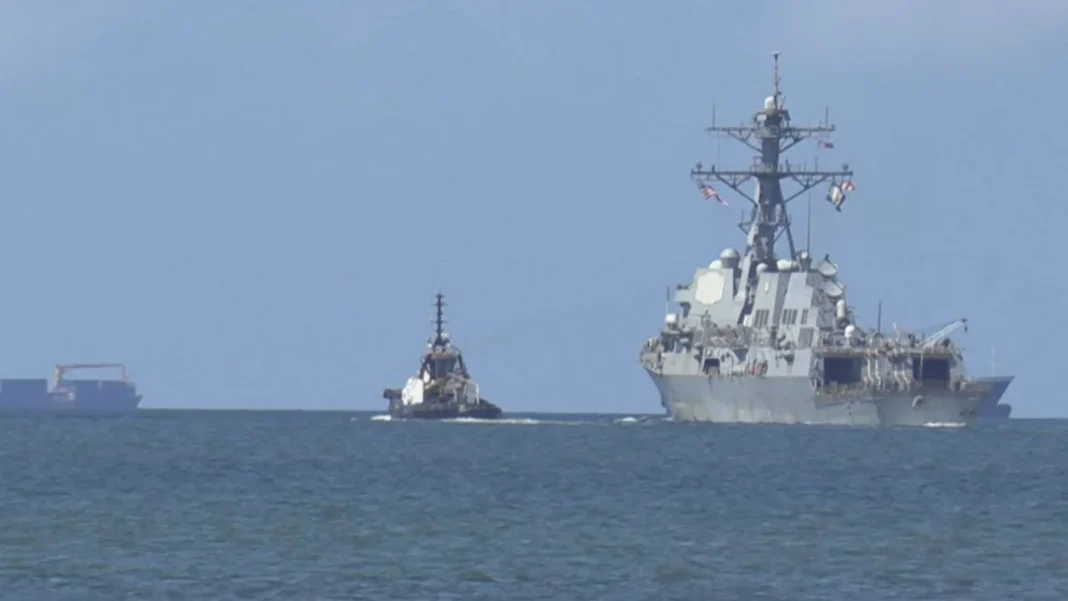 Un buque destructor de Estados Unidos zarpó el jueves de un puerto de Trinidad y Tobago, a poco más de 10 kilómetros de las costas de Venezuela, en medio del despliegue militar que ordenó Washington para su operación antidrogas en el Caribe, constataron periodistas de la AFP.