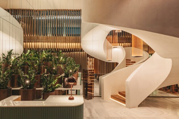 &bull; Ubicado junto a la Plaza de la Merced, ME M&aacute;laga redefine el lujo contempor&aacute;neo con una propuesta que celebra la creatividad y el alma mediterr&aacute;nea