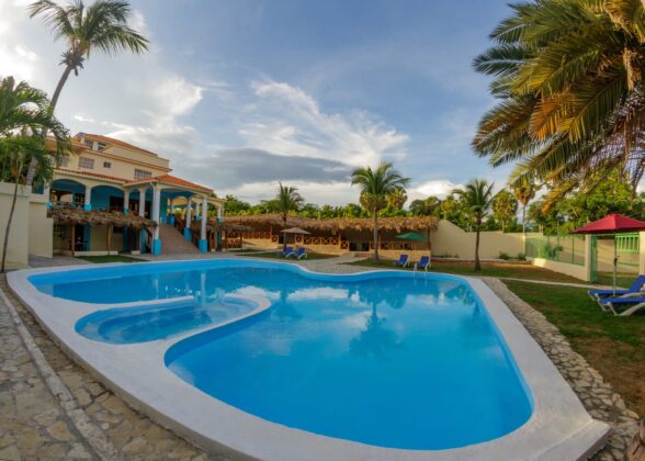 La Saladilla Beach Club
