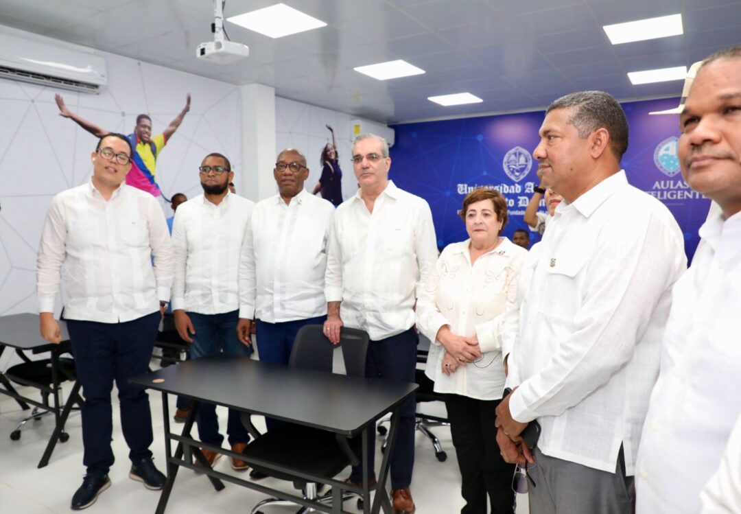 Abinader aseguró que lo que ya hay y lo viene en inversiones para Miches y la región es algo sin precedentes.