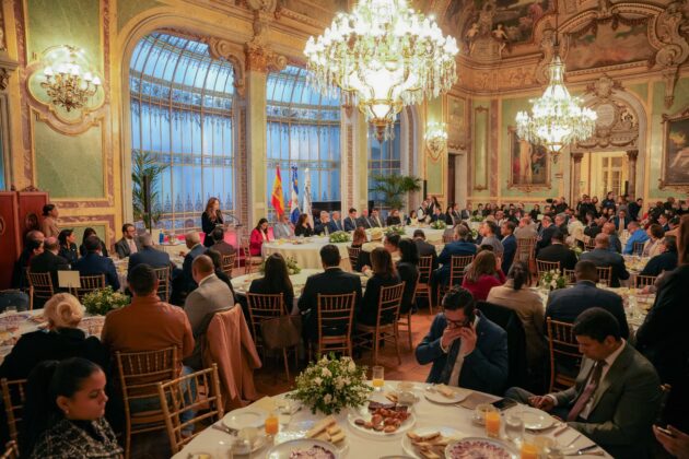 El encuentro con tuvo lugar en las instalaciones del Casino de Madrid.