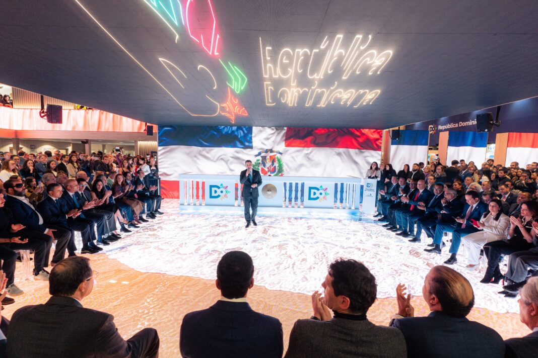 La delegación dominicana en FITUR 2026 es encabezada por el presidente ejecutivo del Banco Popular, señor Christopher Paniagua.