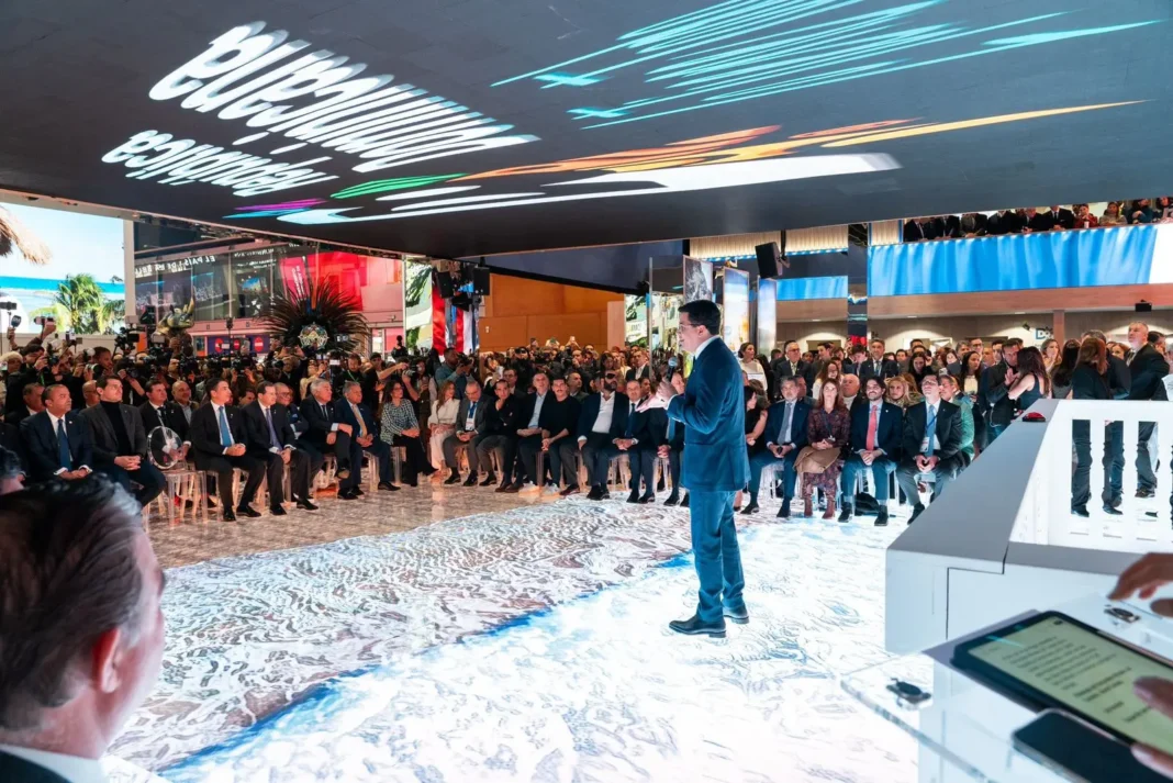 David Collado durante una exposición en Fitur 2025