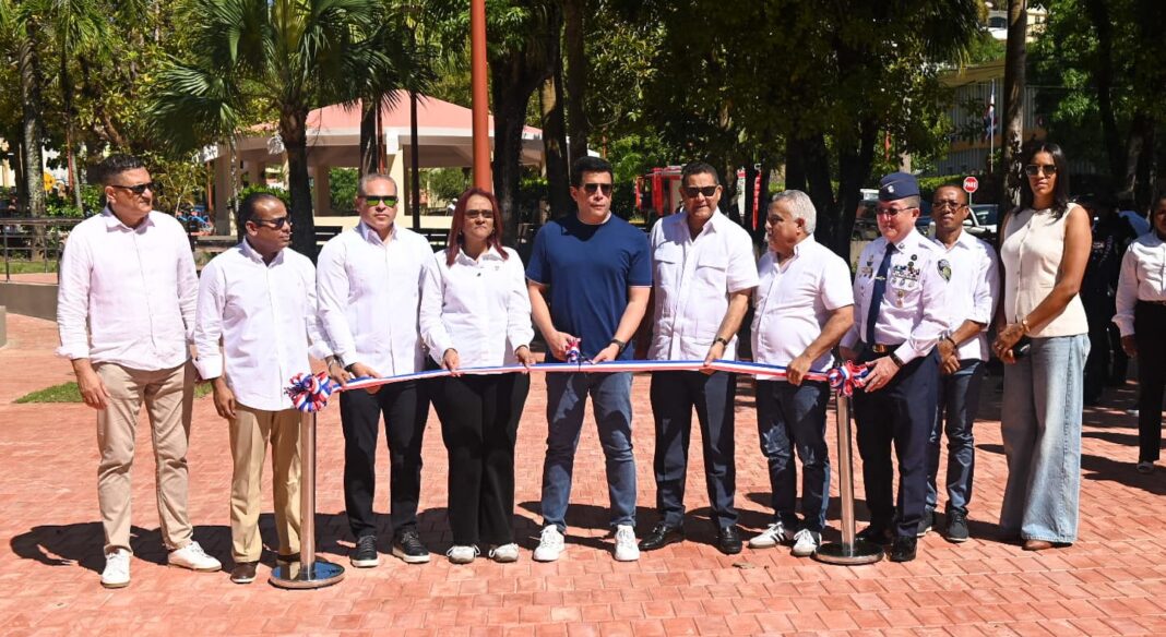 Collado dejó en claro que desde el Ministerio de Turismo no se escatimará ningún esfuerzo para seguir invirtiendo en Samaná hasta convertir esta provincia en el 