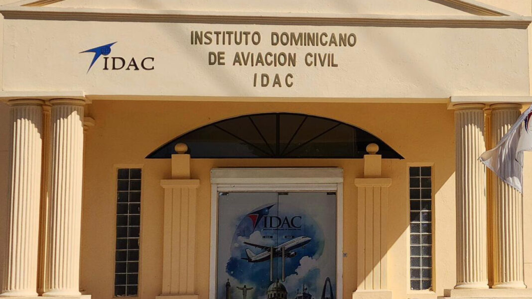 El IDAC reafirmó su compromiso de continuar fortaleciendo la seguridad operacional, la eficiencia de los servicios y el desarrollo sostenible del sector aeronáutico en la República Dominicana.