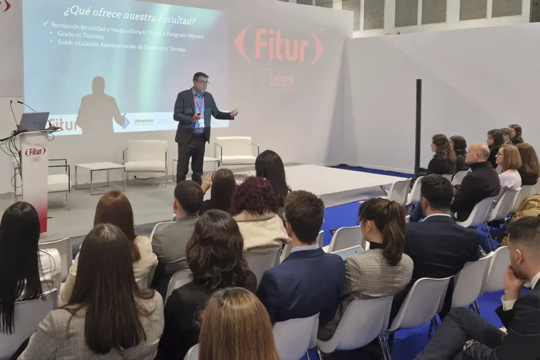 Bajo el lema “Talento que transforma. El capital humano como clave del futuro turístico”, FITUR Talent desarrollará su programa el miércoles 21 de enero en el Pabellón del Conocimiento.