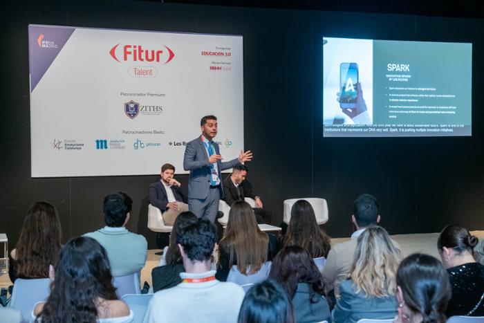 La sección, organizada por FITUR junto a RRHHDigital y con el patrocinio de Randstad, diseña una programación para abordar los desafíos del empleo y la gestión de personas en el sector turístico
