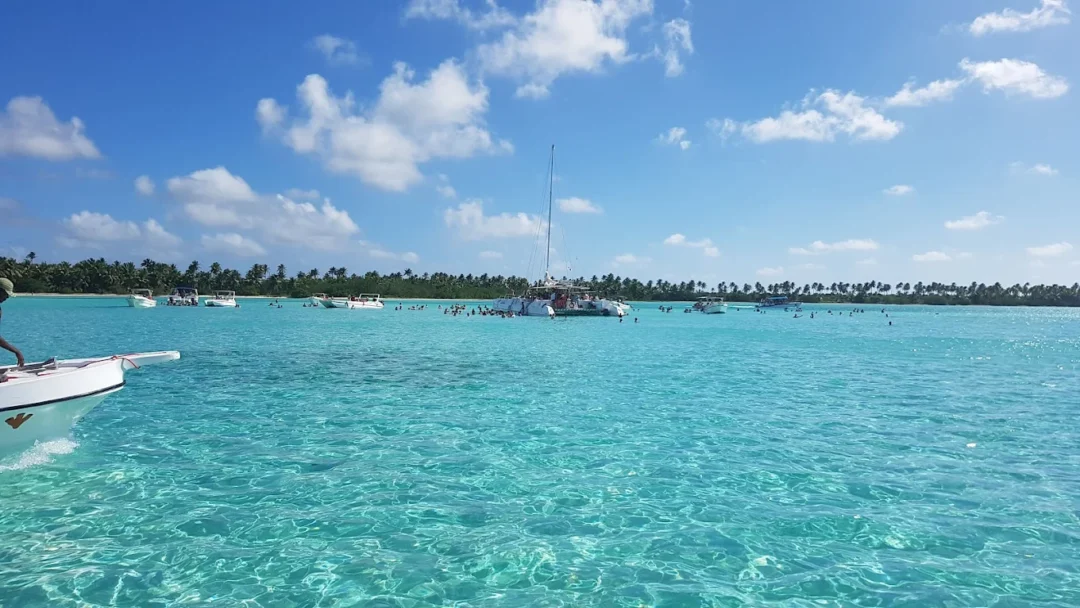 Las excursiones a la Isla Saona son las más famosas hacia el Parque Nacional Cotubanamá