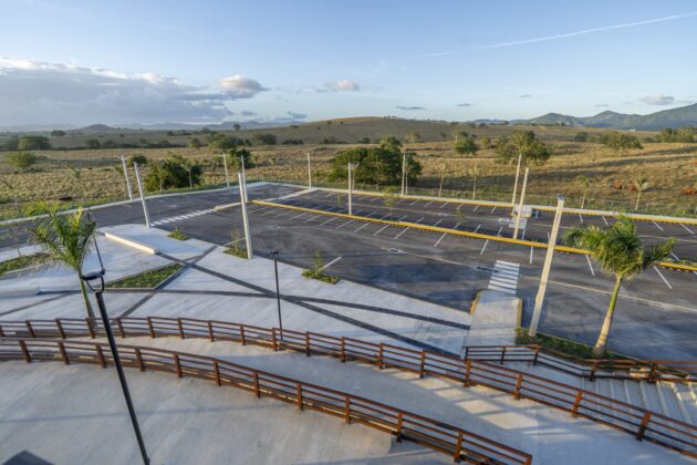 Parqueos de la Plaza Multiuso Seibana