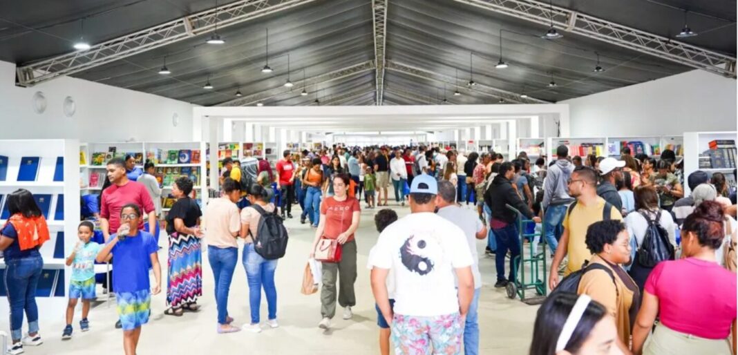 Vista dle público que asistió este año a la Feria Internacional del Libro Santo Domingo 2025