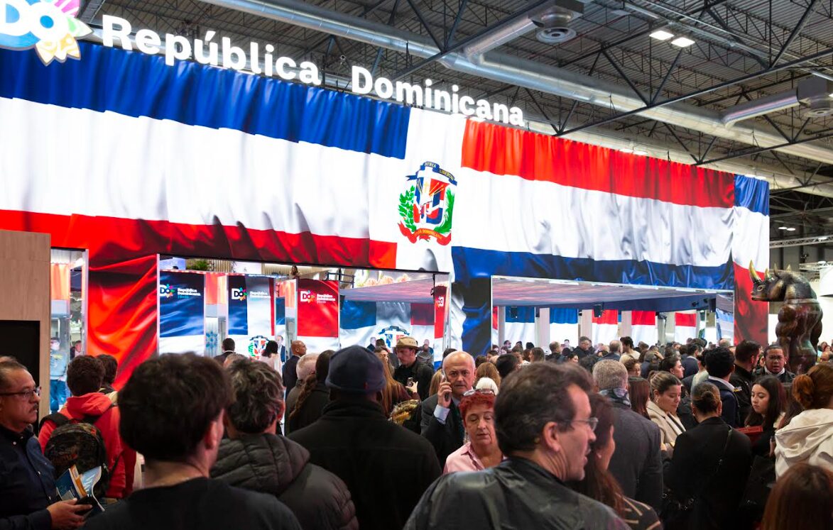 Vista panorámica de un momento en el stand de República Dominicana en Fitur 2026.