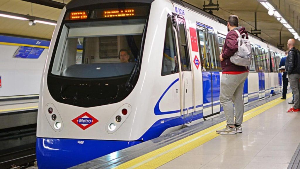 Ifema Madrid planea que ante obras de mejora y adecuación del recinto, el uso del transporte público —especialmente el Metro de Madrid— constituye la opción más eficiente para llegar a FITUR.