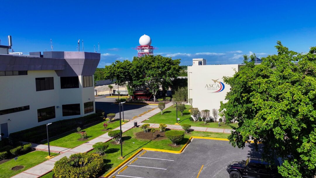Vista panorámica del Complejo Aeronáutico Dominicano, en cuyas inmediaciones está instalado el Radar Meteorológico Doppler.