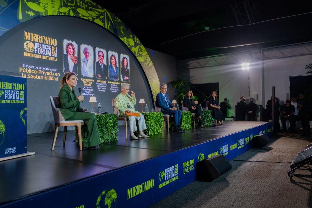 El panel central propició un diálogo sobre el papel estratégico del sector financiero en la construcción de un modelo de desarrollo más sostenible e inclusivo.