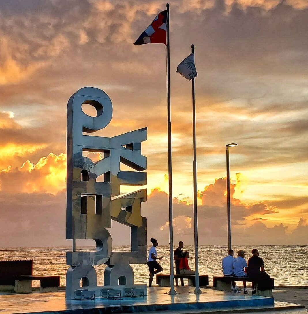 Amanecer en Puerto Plata. Fotografía de Luis Miguel Ureña ganador de la categoría aficionado en el Concurso fotográfico de Ashonorte