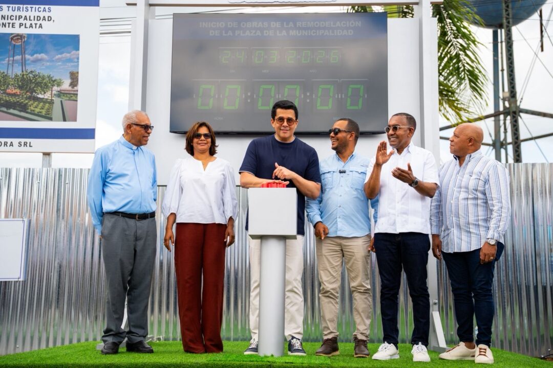 David Collado deja el cronómetro operando para la construcción de la Plaza de Monte Plata