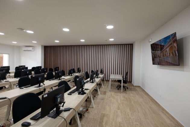 Escuela Hosteler&iacute;a y Turismo Gabriel Escarrer Juli&aacute; (10)