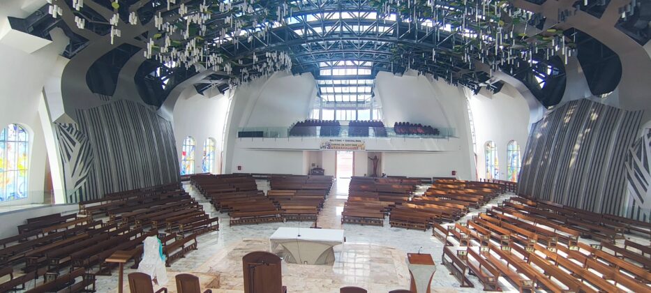 Vista interna del Santuario Santo Cristo de los Milagros.