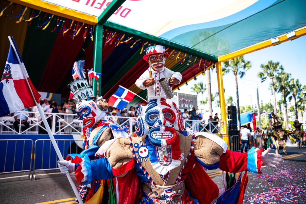 El Desfile Nacional de Carnaval de Republica Dominicana 2026 fue dedicado a la provincia de Puerto Plata y contó con la participación de comparsas de Brasil, Puerto Rico, Colombia y Ghana.