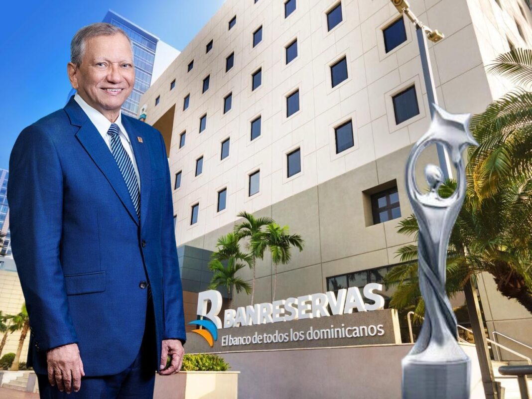 El doctor Leonardo Aguilera, presidente ejecutivo de Banreservas,