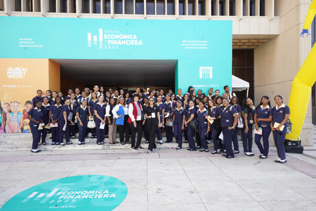 Para esta edición de la #sefBCRD está confirmada la participación de 55 instituciones públicas y privadas en Santo Domingo, Santiago y Baní, las cuales desarrollarán un enriquecedor programa de actividades dirigido a niños y jóvenes