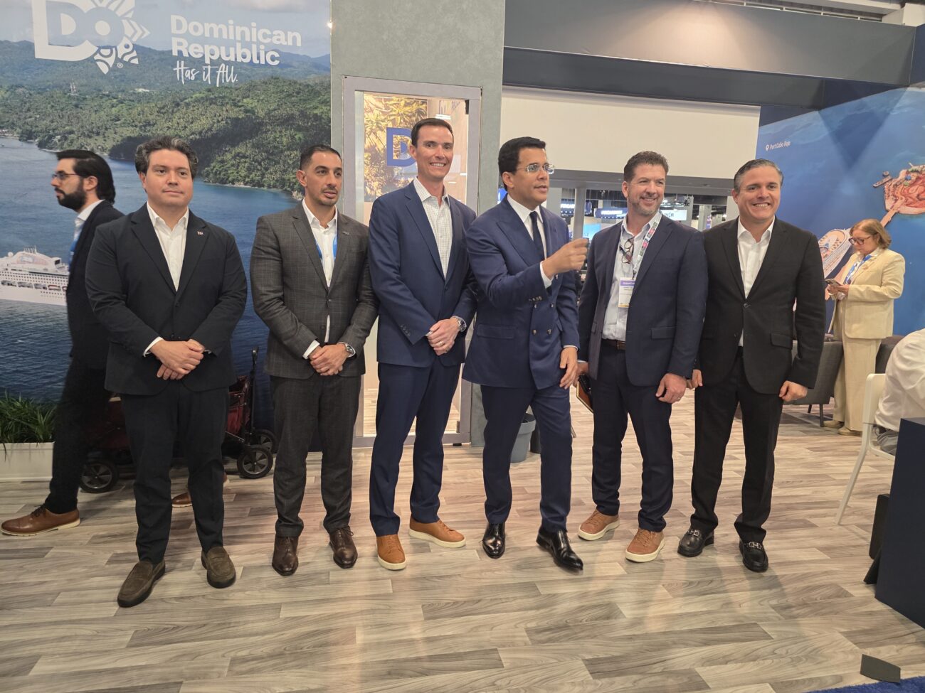 Ministro Collado hizo el anuncio durante la participación del país en el Seatrade Cruise Global en Miami como un paso más para consolidar el liderazgo del país en la industria de cruceros en el Caribe.